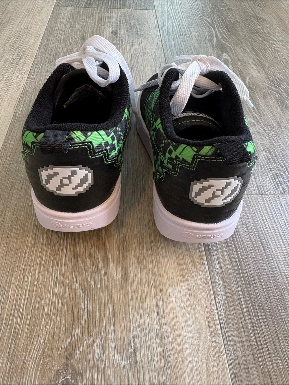 Heelys Kids' Minecraft Black & Green Skate Shoes size 13C NWOT